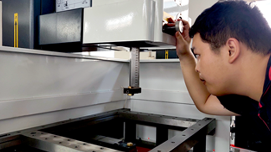 仁光智能線切割機(jī)床